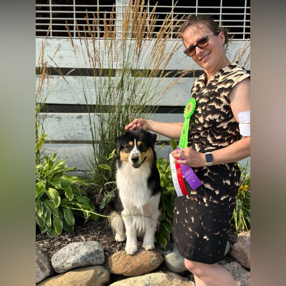 Meet your Posher, Sara - Picture 2 of 4